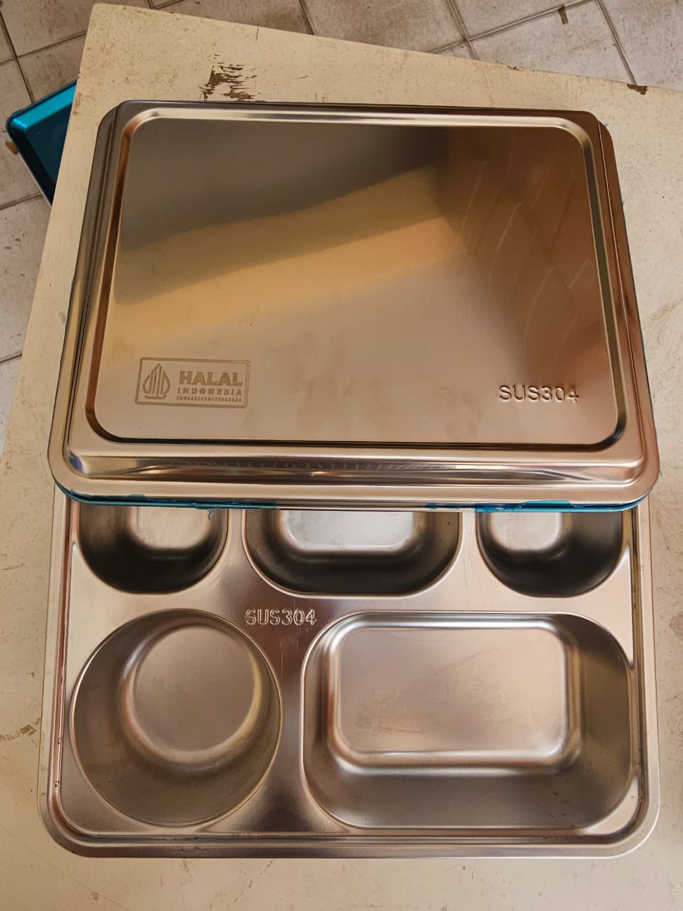 Food tray dengan tutup stainless steel SUS304